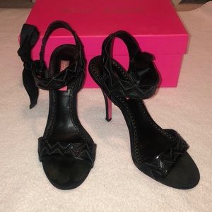Betsey Johnson Keillor Black Heels